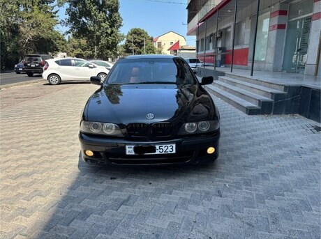 BMW 523