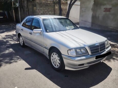 Mercedes C 240