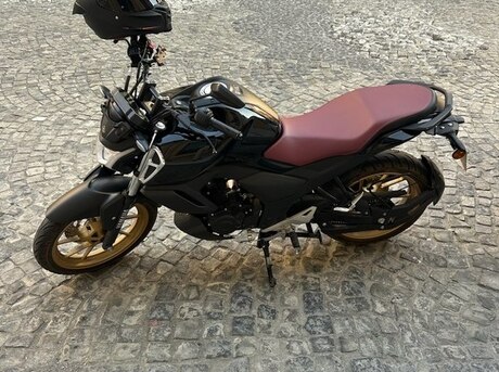 Yamaha FZ-S FI Deluxe