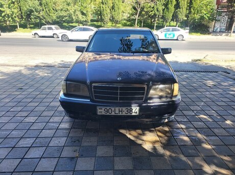 Mercedes C 180