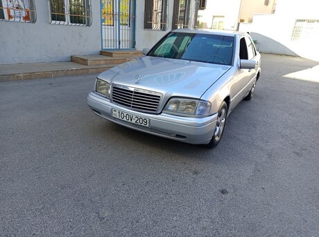 Mercedes C 220