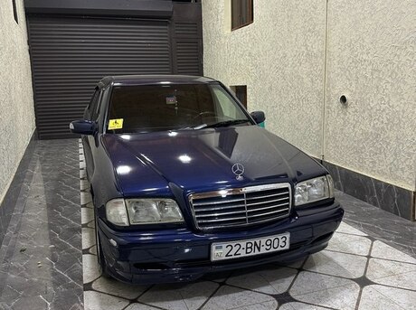 Mercedes C 180