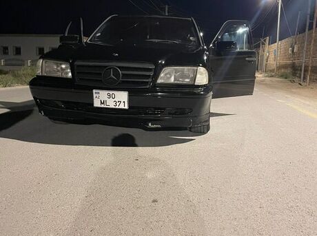 Mercedes C 180