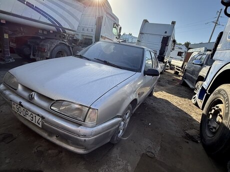 Renault 19