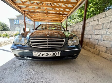Mercedes C 240
