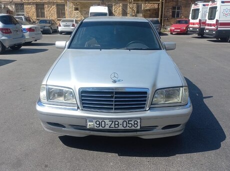 Mercedes C 240