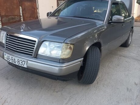 Mercedes E 220
