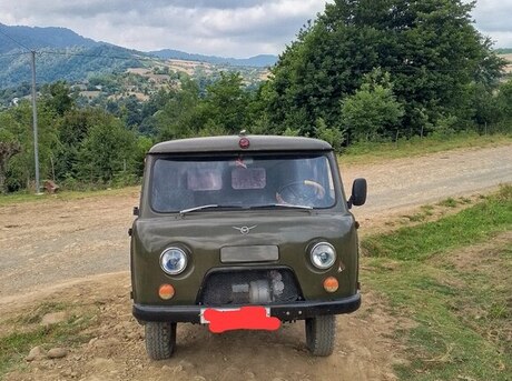 UAZ 452