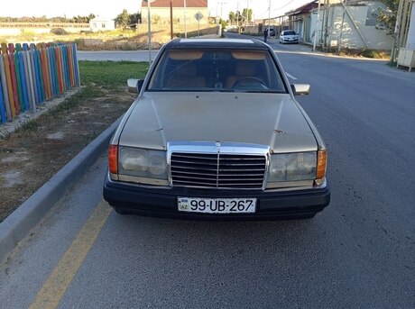 Mercedes E 230