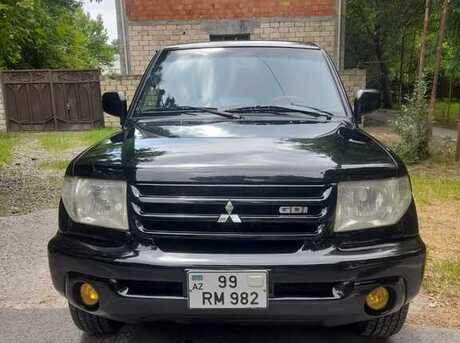 Mitsubishi Pajero io