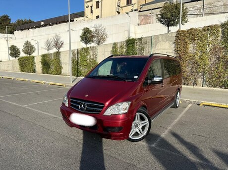 Mercedes Viano 2011
