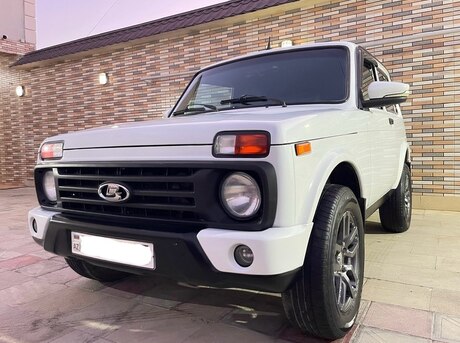 LADA (VAZ) Niva 2015