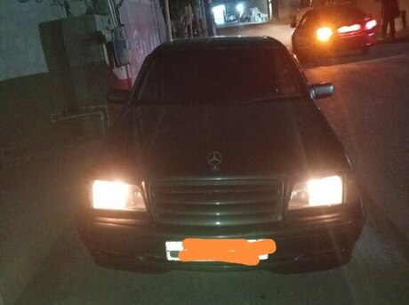 Mercedes C 220