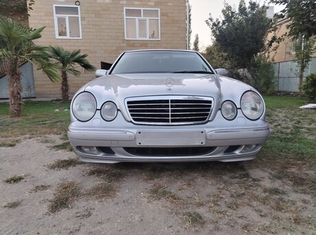 Mercedes E 320