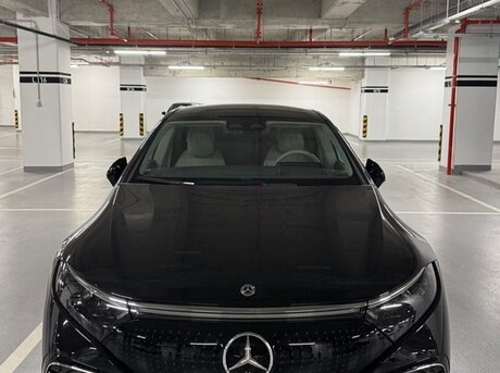 Mercedes EQS 450+
