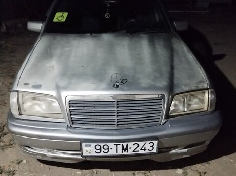 Mercedes C 180