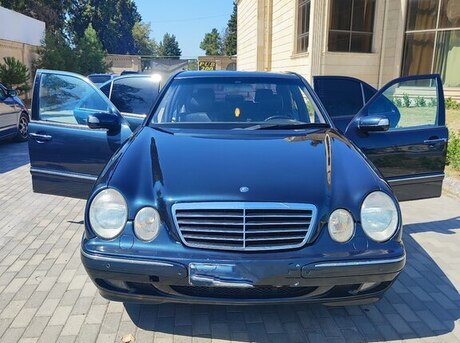 Mercedes E 270 2000