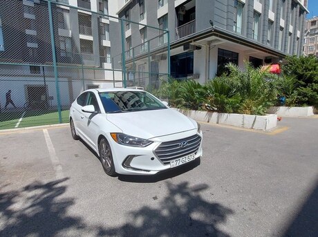 Hyundai Elantra 2018
