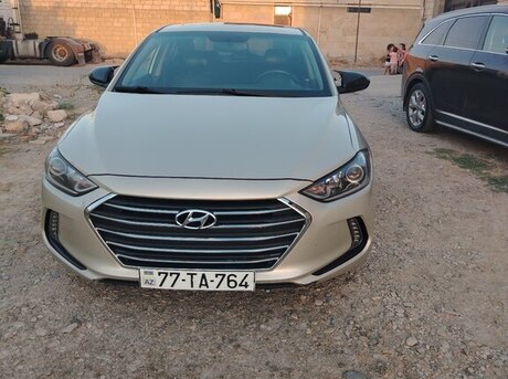 Hyundai Elantra 2017