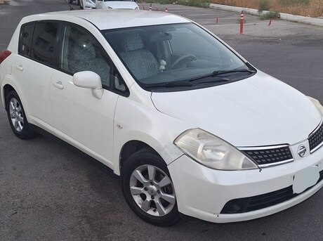 Nissan Tiida 2007