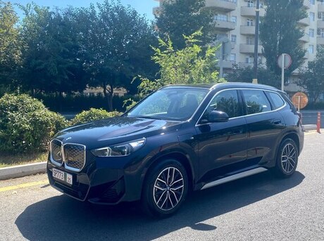 BMW  2025