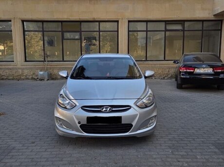 Hyundai Accent 2015