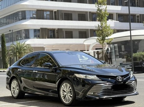 Toyota Camry 2019