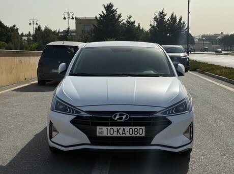 Hyundai Elantra 2019