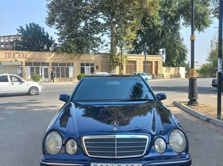 Mercedes E 220 2000