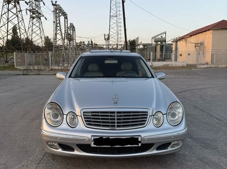 Mercedes E 240 2004