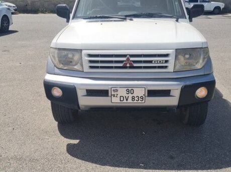 Mitsubishi Pajero io 1998