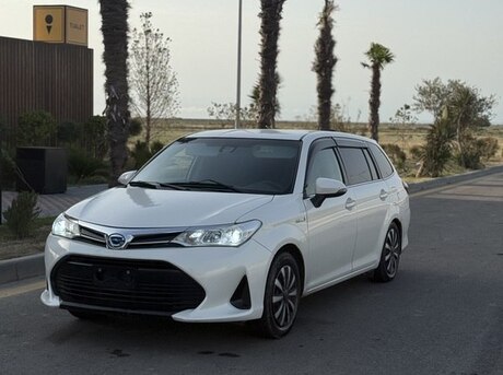 Toyota Corolla Fielder 2018