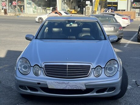 Mercedes E 220 2005