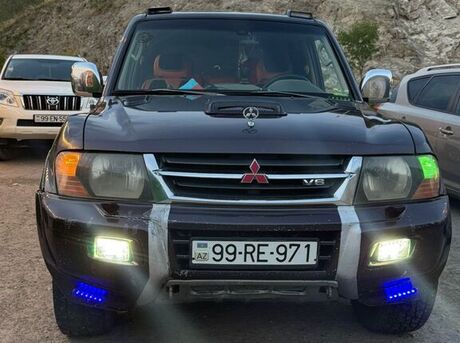 Mitsubishi Pajero 2000