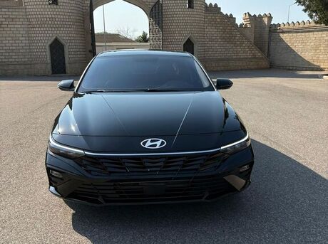 Hyundai Elantra 2024