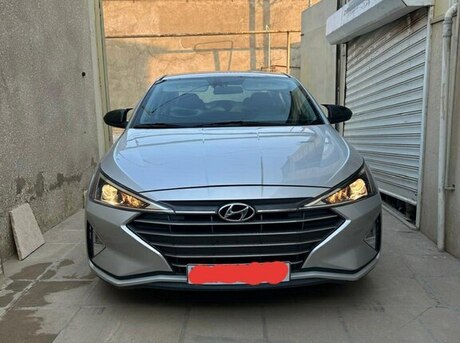 Hyundai Elantra 2018