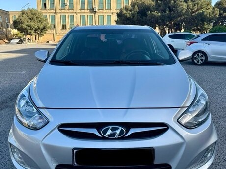 Hyundai Accent 2013