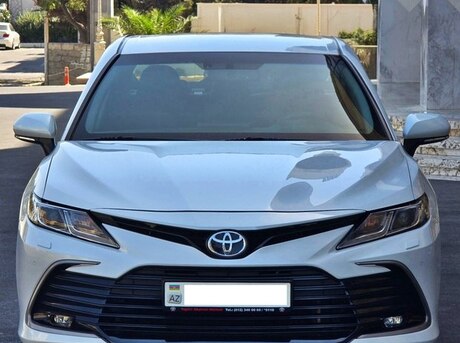Toyota Camry 2021