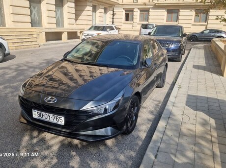 Hyundai Elantra 2021