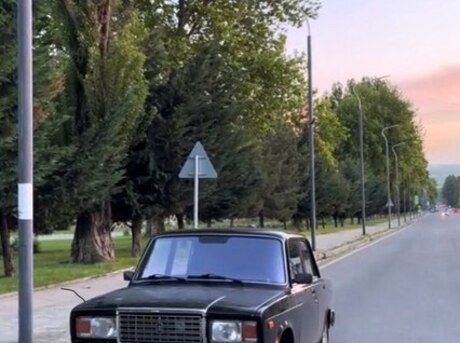 LADA (VAZ) 2107 2010