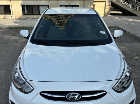 Hyundai Accent 2015