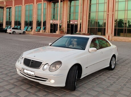 Mercedes E 240 2004
