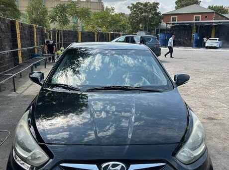 Hyundai Accent 2011