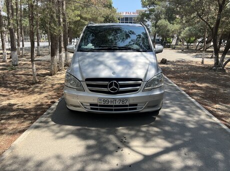 Mercedes  2010