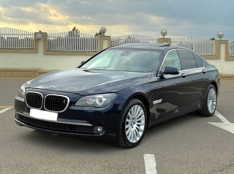 BMW 740 2010