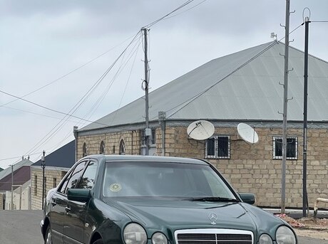 Mercedes E 240 1999