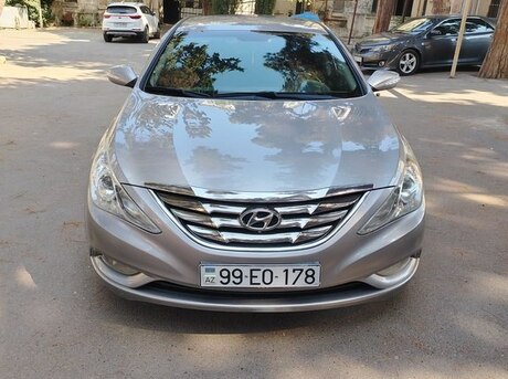 Hyundai Sonata 2010