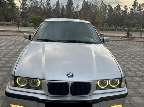 BMW 320 1995