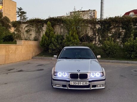 BMW 320 1995