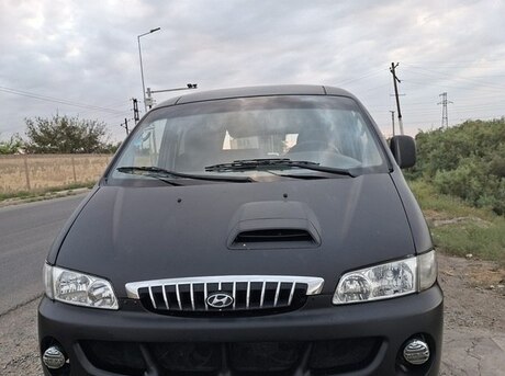 Hyundai H-1 2003